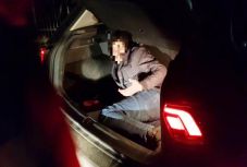 Tíz szír menekültet szállító román embercsempészt ítéltek el Tatabányán