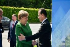 A Németországban dolgozó romániaiakról tárgyalt telefonon Merkel és Orban