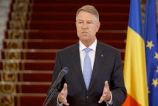 Nyitnak a teraszok, a strandok – Iohannis ismertette a június elsejétől életbe lépő lazításokat