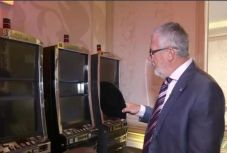 Mindent egy lapra: június 15-től indulhat újra a szerencsejáték-ipar