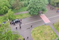 Csaknem száz rivális fuvarozó lövöldözött egymásra Kijev mellett