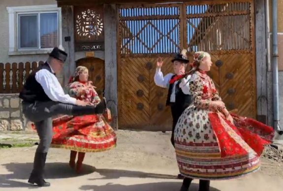 Körbetáncolták a Kárpát-medencét: több mint 300 videót küldtek be a Trianon-évfordulóra