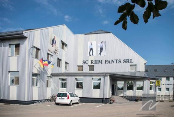 Nehéz idők várnak a textiliparra: bezár az esztelneki nadrággyár