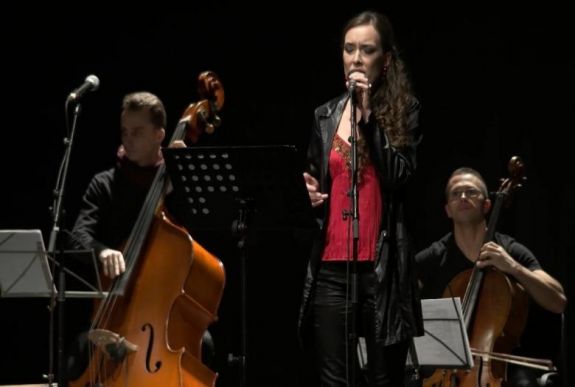 Nyári évadot hirdet az Aradi Kamaraszínház