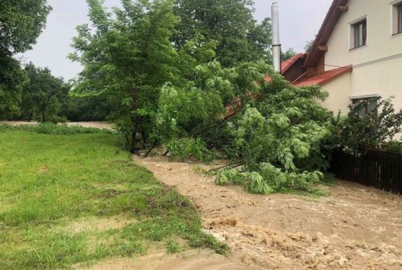 Árvízveszélyre figyelmeztetnek 14 megyében