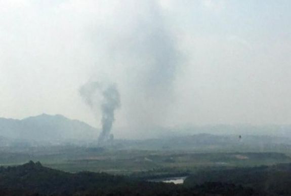 Észak-Korea feltehetően felrobbantotta a két Koreát összekötő irodát