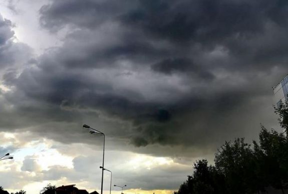 Esőzések, viharok várhatók országszerte csütörtök reggelig