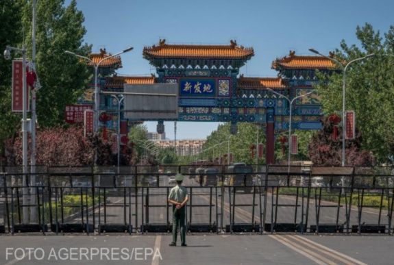 Koronavírus: több mint ezer járatot töröltek a pekingi nemzetközi repülőtereken