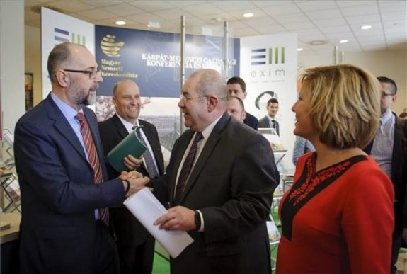 Szerbiai választások: Kelemen Hunor gratulált a VMSZ-nek választási eredményéhez