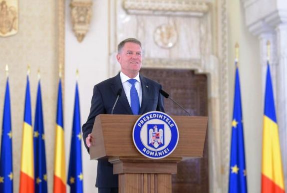 Nem vonja vissza Iohannis kitüntetését a Nemzetközi Nagy Károly Bizottság