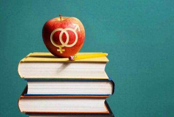 Iohannis megtámadta az alkotmánybíróságon az egészségügyi nevelés bevezetéséről szóló törvényt