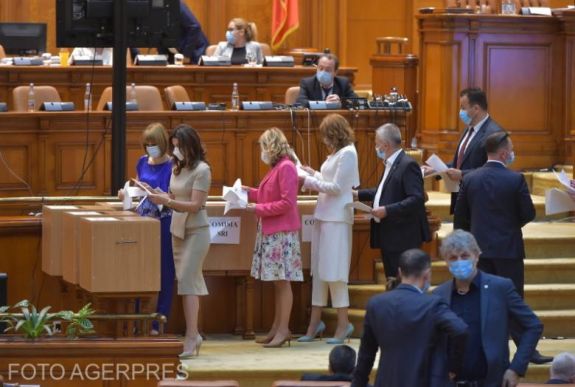 Új társelnökei vannak a Törvényhozási Tanácsnak