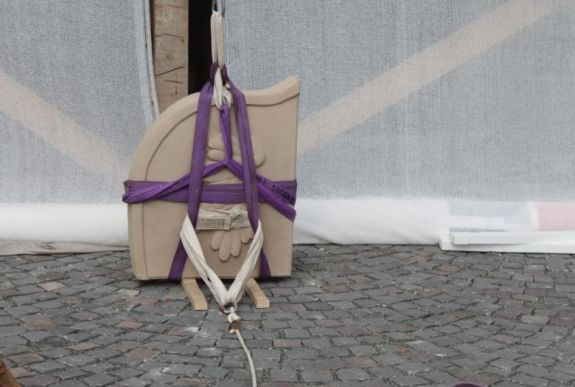 Több mint ötven év után visszakerül a helyére Patachich Ádám nagyváradi püspök címere