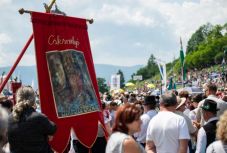 A csíksomlyói búcsú jelzi, élő a nemzet és az egyház – Urbán Eriket kérdeztük a rendhagyó ünnepekről