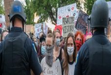 Ambrus Attila: Bezzegamerika omlása