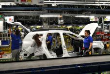 Ismét kényszerszabadságra küldi a Dacia több mint ezer dolgozóját júniusban