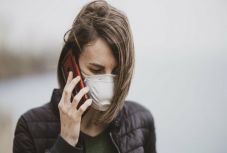 Eddig lesz kötelező maszkot viselni az egészségügyi miniszter szerint