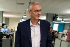 Amerikai tüntetések: lemondásra kényszerült egy philadelphiai lap főszerkesztője egy főcím miatt