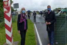 Koronavírus: Lengyelország szombattól megnyitja határait