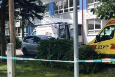 Egy embert megölt, többeket pedig megsebesített egy késelő egy szlovákiai iskolában