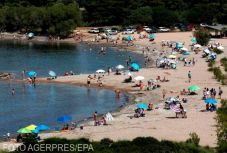 A görögök többsége szerint tesztelni kellene a turistákat beutazás előtt