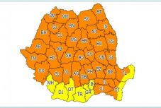 Meghosszabbították a másodfokú, felhőszakadásra és viharos szélre vonatkozó riasztást