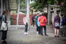 Maszk, fertőtlenítés, lázmérés – így vizsgáztak románból a nyolcadikosok