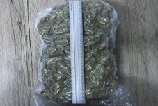 Autóbuszon csempészte a füvet egy aradi férfi