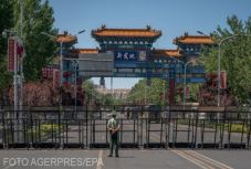 Újabb korlátozásokat vezettek be Pekingben a koronavírus-góc miatt