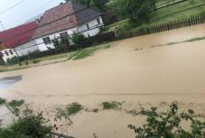 „Azt hittük, tankok érkeztek a faluba” – nagy károkat okozott az árvíz a Nyárád mentén