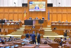 A Pro Románia a veszélyhelyzet azonnali megszüntetését javasolta