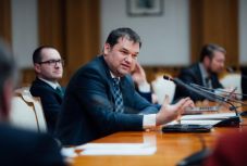 Nem szavaz a parlament a vészhelyzet-hosszabbításról – RMDSZ: ez elfogadhatatlan