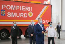 Iohannis: a vírus nem megy szabadságra, óvakodjanak tőle