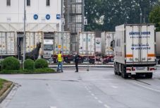 Karantén alá helyeztek több ezer embert Németországban egy húsüzemi járványkitörés miatt