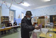 Háromszintű választások zajlanak Szerbiában