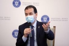 Az alkotmánybíróságon támadja meg a gyerekpénz megduplázását előíró törvényt a kormány