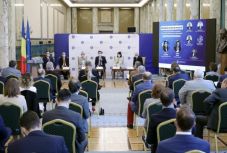 A kormány támogatná a rövidített munkaidőt a bajba jutott vállalkozások esetében