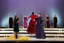 „Csak engedjenek át a határon, jövünk!” – idén is megtartják a kisvárdai színházfesztivált