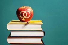 Iohannis megtámadta az alkotmánybíróságon az egészségügyi nevelés bevezetéséről szóló törvényt