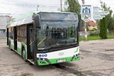 A 17 hibrid autóbuszból kettő már megérkezett Szatmárnémetibe