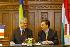 Adrian Năstase: Orbán Viktor felköszöntött, de a román kormányból senki