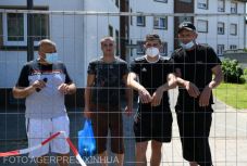 Közel 1000 romániai vendégmunkás fertőződött meg a német húsüzemben