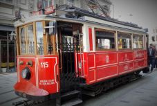 Ambrus Attila: Csak csönget egy picit?