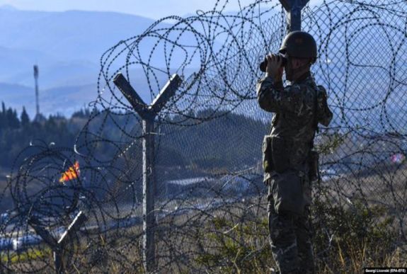 Észak-Macedónia migrációs válsághelyzetet hirdetett északi és déli határán