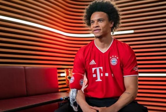 Leroy Sané a Bayern Münchenbe igazolt