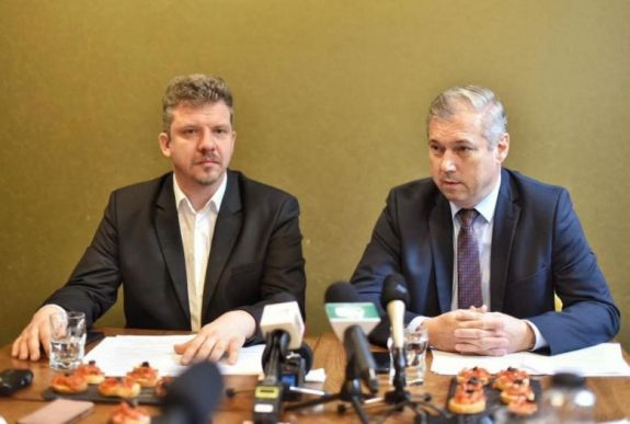 FRISSÍTVE – jelöltállítás: lecseréli a jelenlegi marosvásárhelyi tanácsosait az RMDSZ