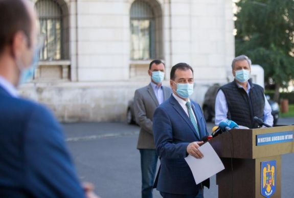 Orban kéri a lakosságot, hogy tartsa be a védekezési szabályokat