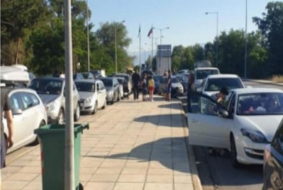 Igazán elszántnak kell lennie annak, aki ezek után is Görögországban szeretne nyaralni