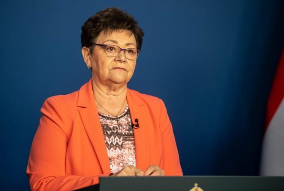 Ezentúl fizetnie kell a PCR-tesztet annak, aki Magyarországra utazik