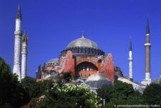 Mecsetté alakítják a Hagia Sophiát?